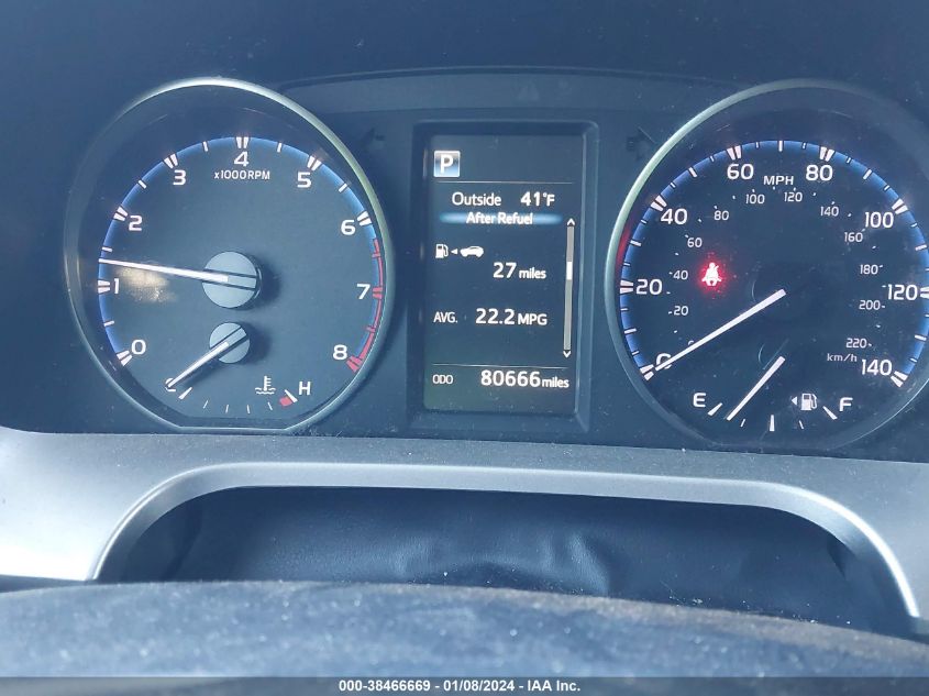 JTMBFREV3JJ725409 2018 Toyota Rav4 Le