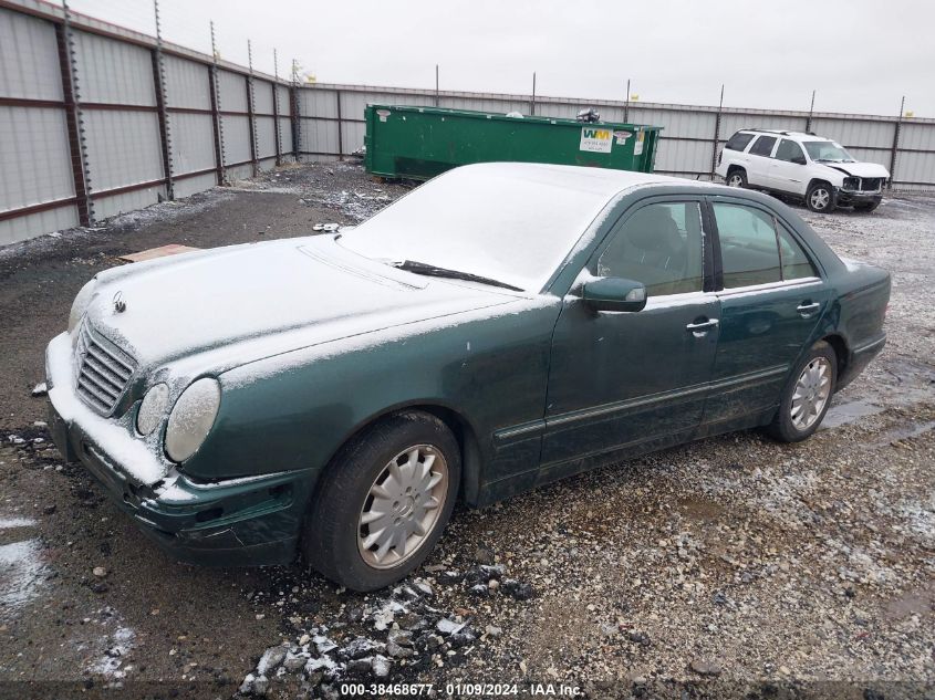 WDBJF65J8YB010054 2000 Mercedes-Benz E 320