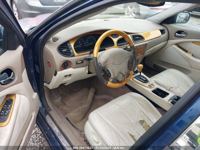 2000 Jaguar S-Type 4.0L V8 VIN: SAJDA01DXYGL75897 Lot: 38473633