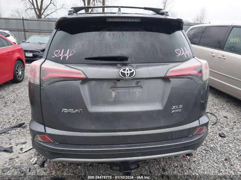 JTMRFREVXJJ213693 2018 Toyota Rav4 Xle