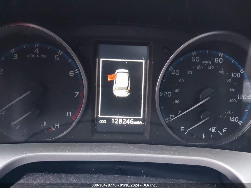 JTMRFREVXJJ213693 2018 Toyota Rav4 Xle