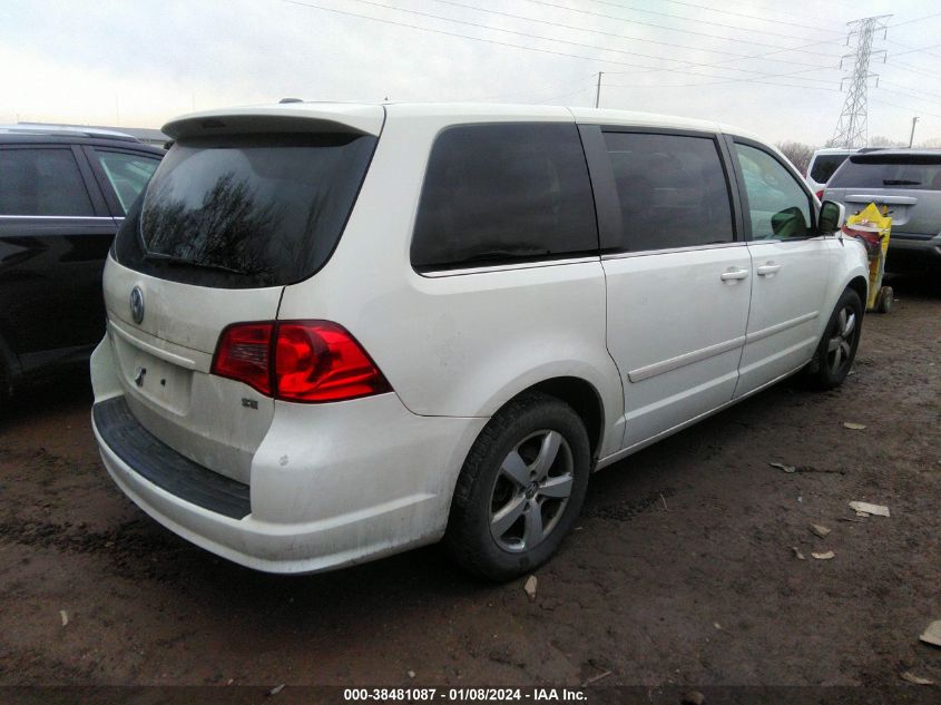 2V4RW3D11AR168821 2010 Volkswagen Routan Se