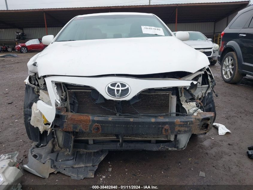 4T1BF3EK2BU711368 2011 Toyota Camry Le