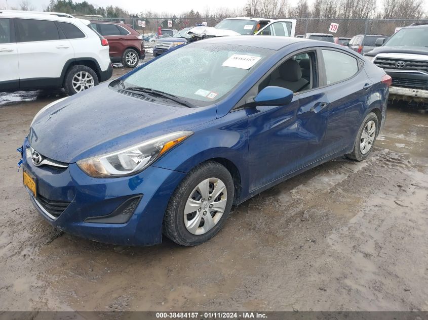 5NPDH4AE9GH715867 2016 Hyundai Elantra Se