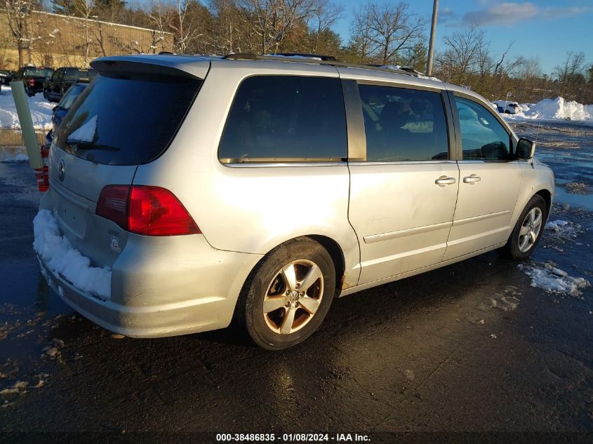 2V8HW54X79R560806 2009 Volkswagen Routan Sel