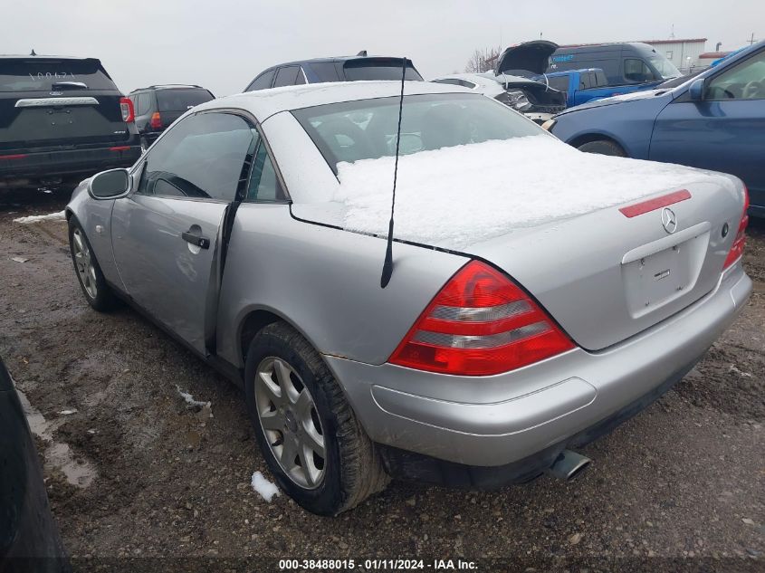 1998 Mercedes-Benz Slk 230 VIN: WDBKK47FXWF067505 Lot: 38488015