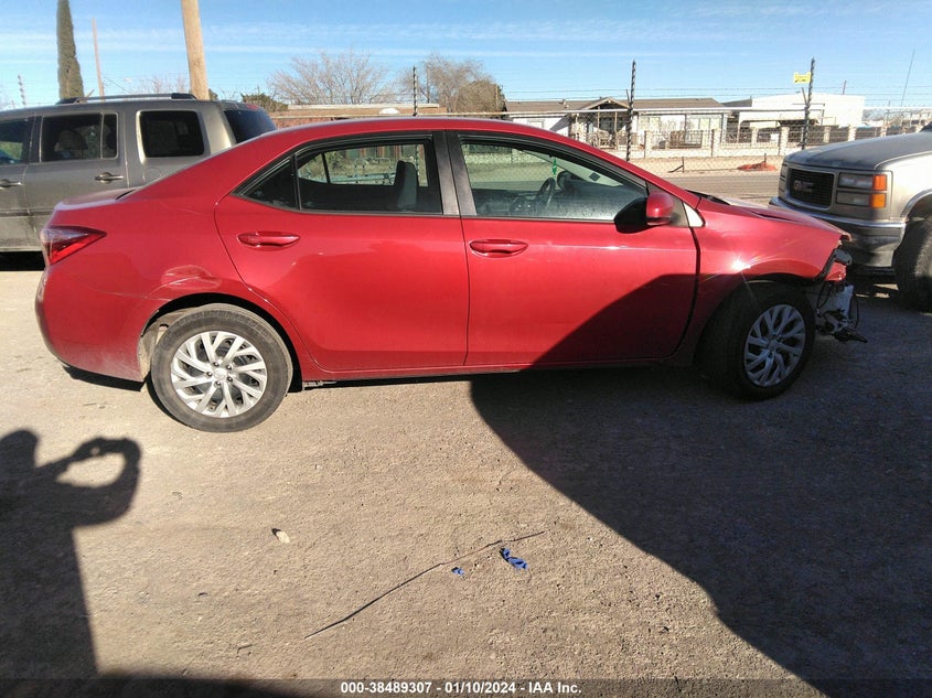 5YFBURHE5JP779758 2018 Toyota Corolla Le