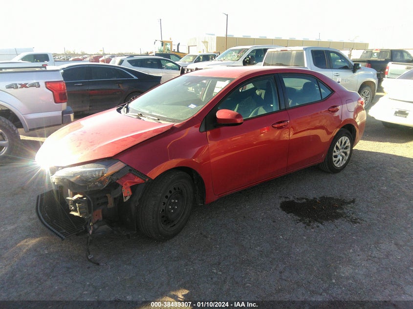 5YFBURHE5JP779758 2018 Toyota Corolla Le