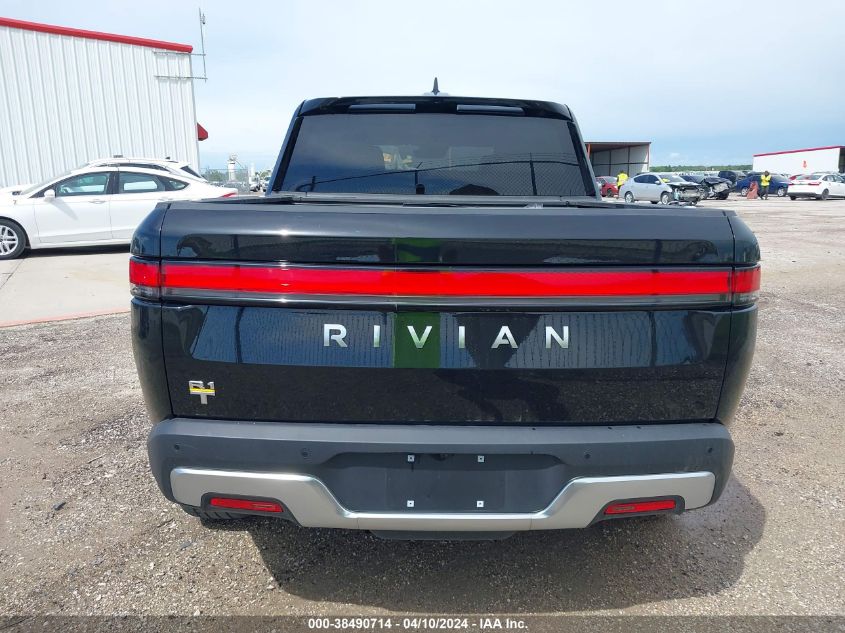 7FCTGAAA7NN014889 2022 Rivian R1T Adventure