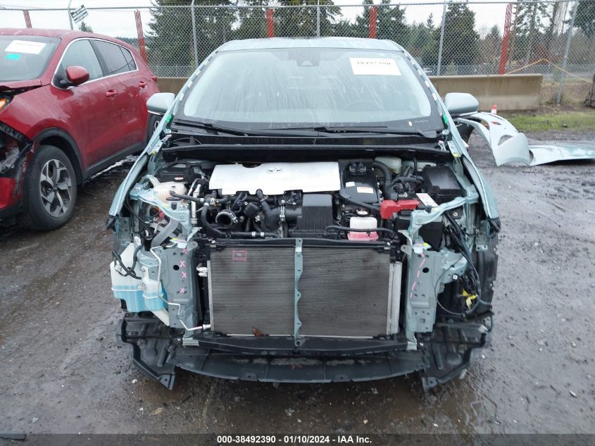 JTDKARFU6H3049329 2017 Toyota Prius Four