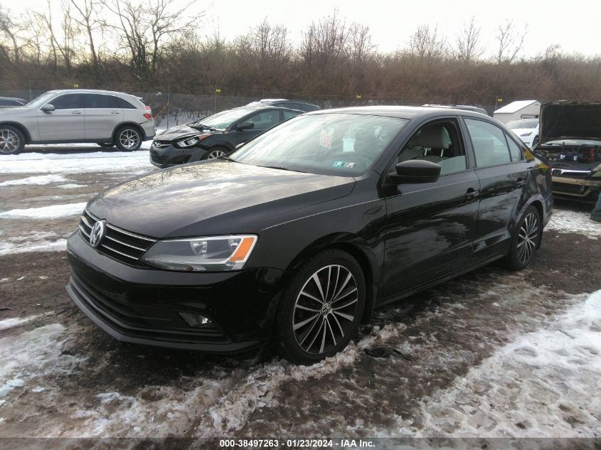 2016 Volkswagen Jetta 1.8T Sport VIN: 3VWB17AJ2GM393946 Lot: 38497263