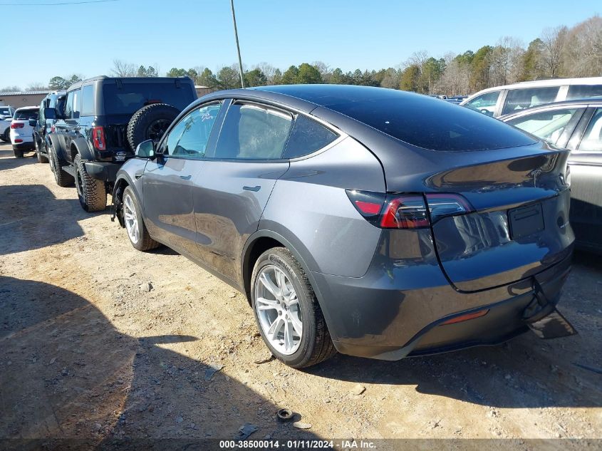 2023 Tesla Model Y Awd/Long Range Dual Motor All-Wheel Drive VIN: 7SAYGAEE7PF903589 Lot: 38500014