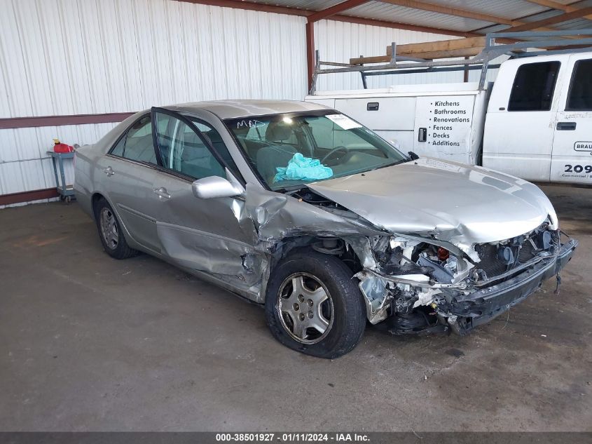 2002 Toyota Camry Le VIN: 4T1BF30K52U522186 Lot: 38752913