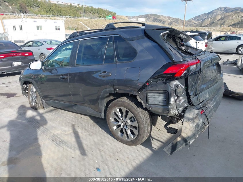 VIN 2T3C1RFV0NC210488 2022 TOYOTA RAV4 XLE PREMIUM