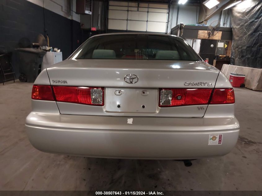 4T1BF28K71U120585 2001 Toyota Camry Le