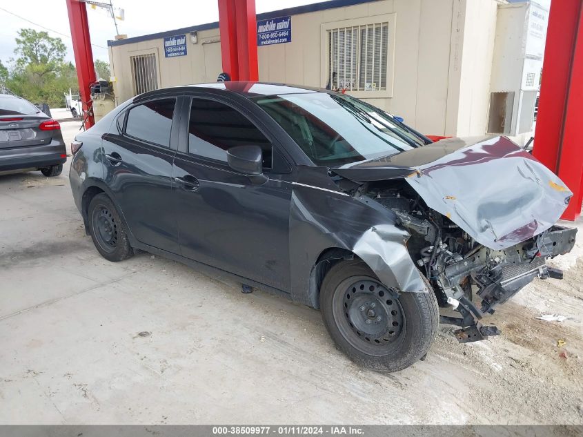 3MYDLBYV5KY528521 2019 Toyota Yaris L