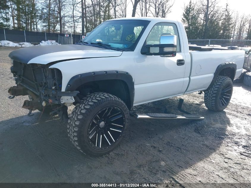 2003 GMC Sierra 1500 Work Truck VIN: 1GTEC14X83Z281037 Lot: 38514413