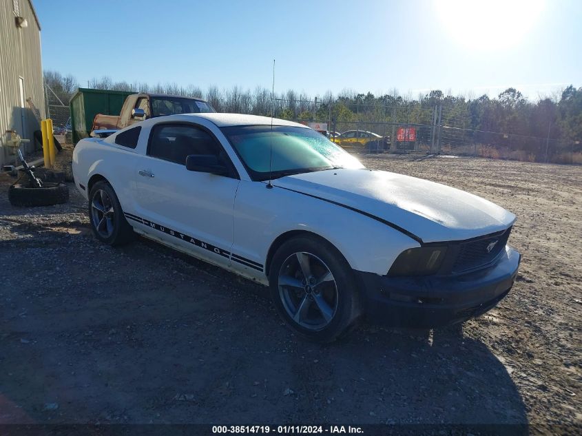 2005 Ford Mustang V6 Deluxe/V6 Premium VIN: 1ZVFT80N355123990 Lot: 38096878