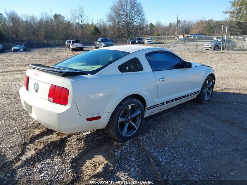 2005 Ford Mustang V6 Deluxe/V6 Premium VIN: 1ZVFT80N355123990 Lot: 38096878