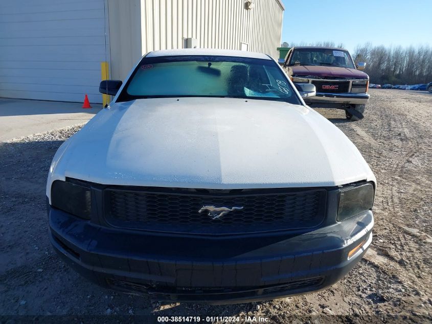 2005 Ford Mustang V6 Deluxe/V6 Premium VIN: 1ZVFT80N355123990 Lot: 38096878