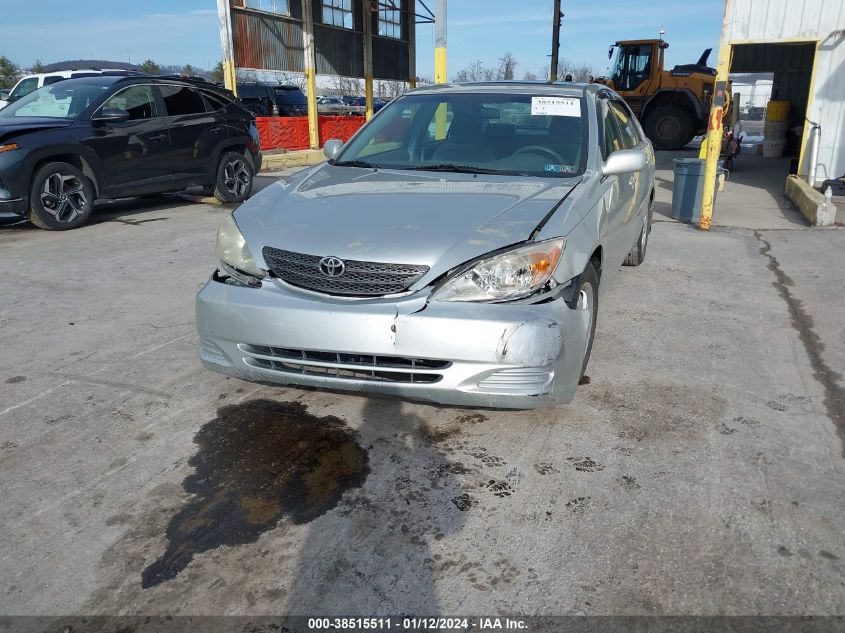 4T1BE32K22U556943 2002 Toyota Camry Le