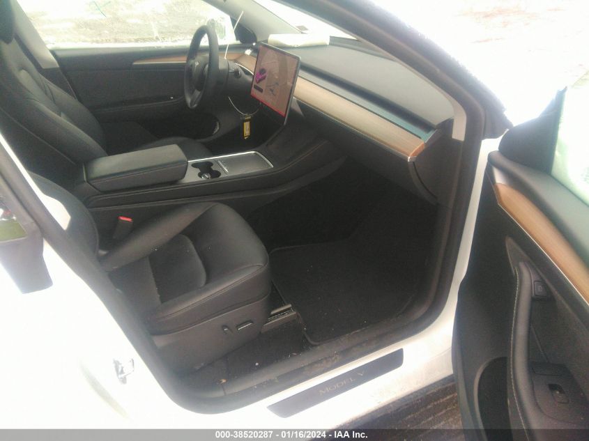 Фото: 7SAYGDEFXPF802850 - 5