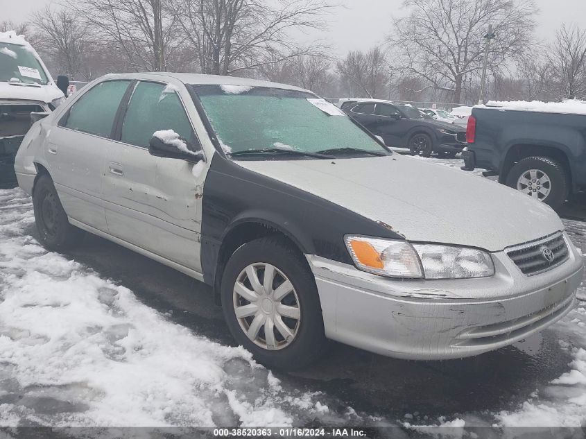 2000 Toyota Camry Le VIN: JT2BG22K7Y0490701 Lot: 38520363