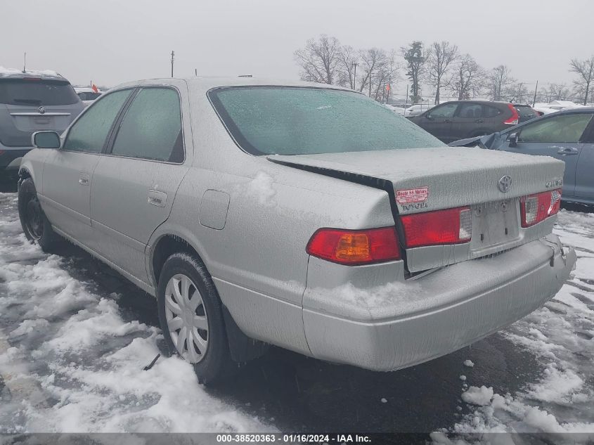 2000 Toyota Camry Le VIN: JT2BG22K7Y0490701 Lot: 38520363