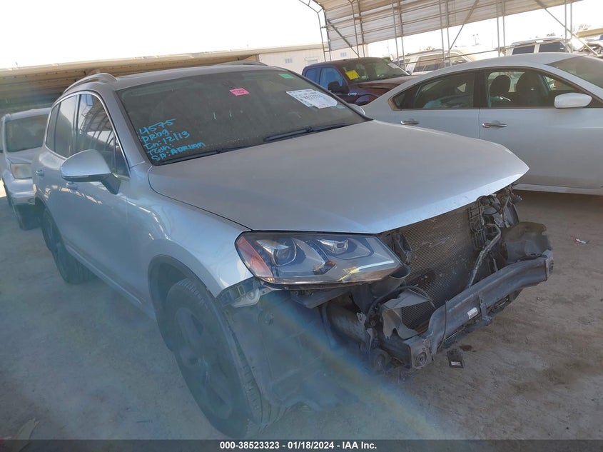 2013 VOLKSWAGEN TOUAREG VR6 LUX - WVGEF9BPXDD013559