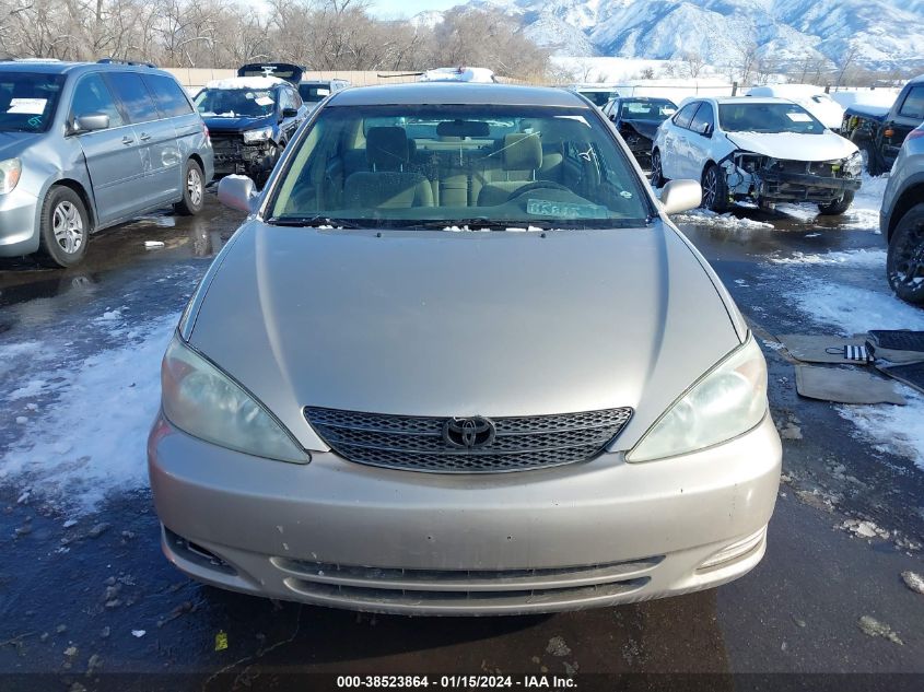 2004 Toyota Camry Le VIN: 4T1BE32K04U861781 Lot: 38523864