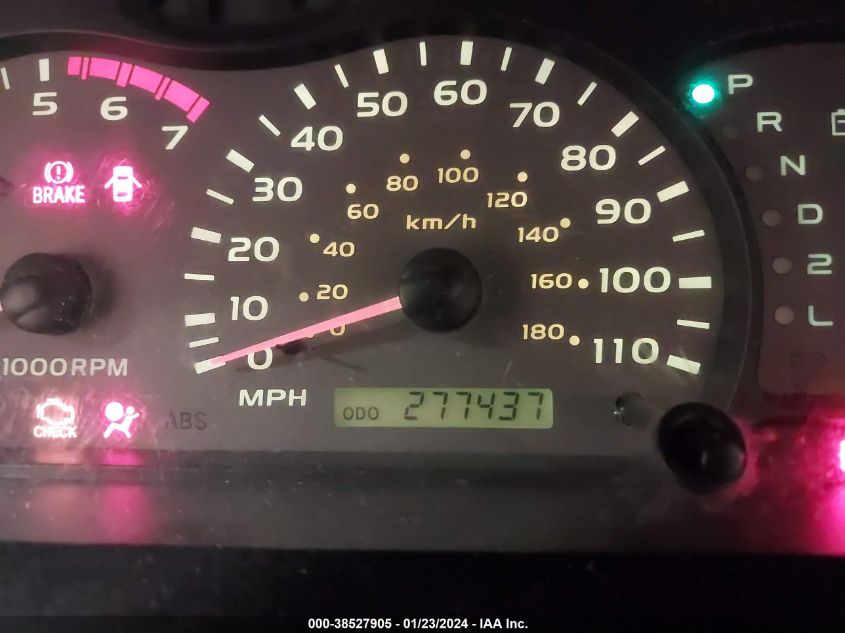 2003 Toyota Sequoia Sr5 VIN: 5TDBT44A33S192607 Lot: 38527905