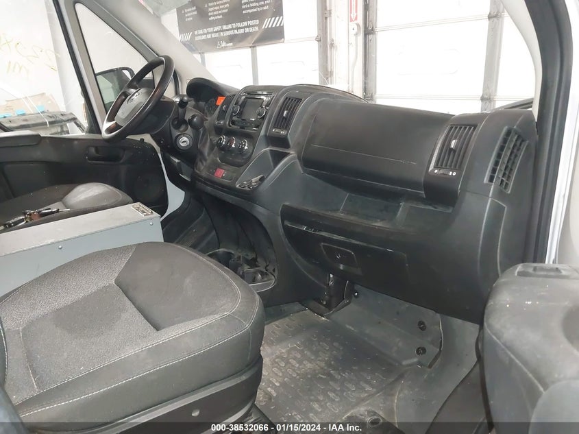 2017 Ram Promaster 1500 Low Roof 136 Wb VIN: 3C6TRVAG5HE512276 Lot: 38532066