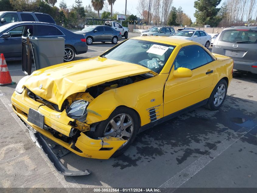 1998 Mercedes-Benz Slk 230 VIN: WDBKK47F8WF012535 Lot: 38898876