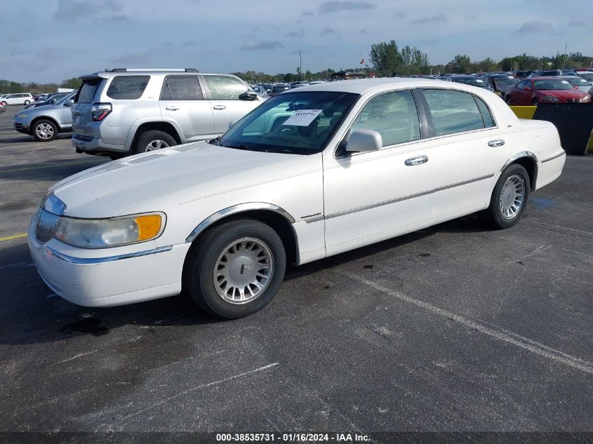 1LNFM83W1XY613457 1999 Lincoln Town Car Cartier