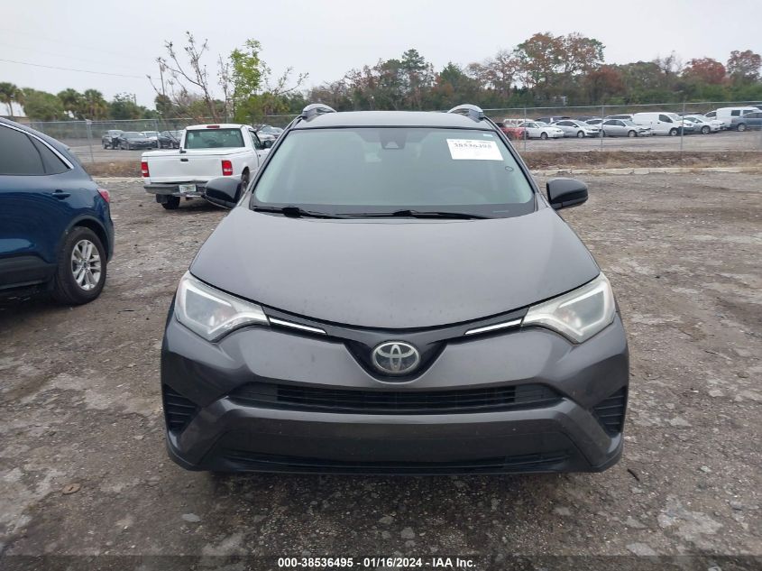 JTMZFREV8HJ700076 2017 Toyota Rav4 Le