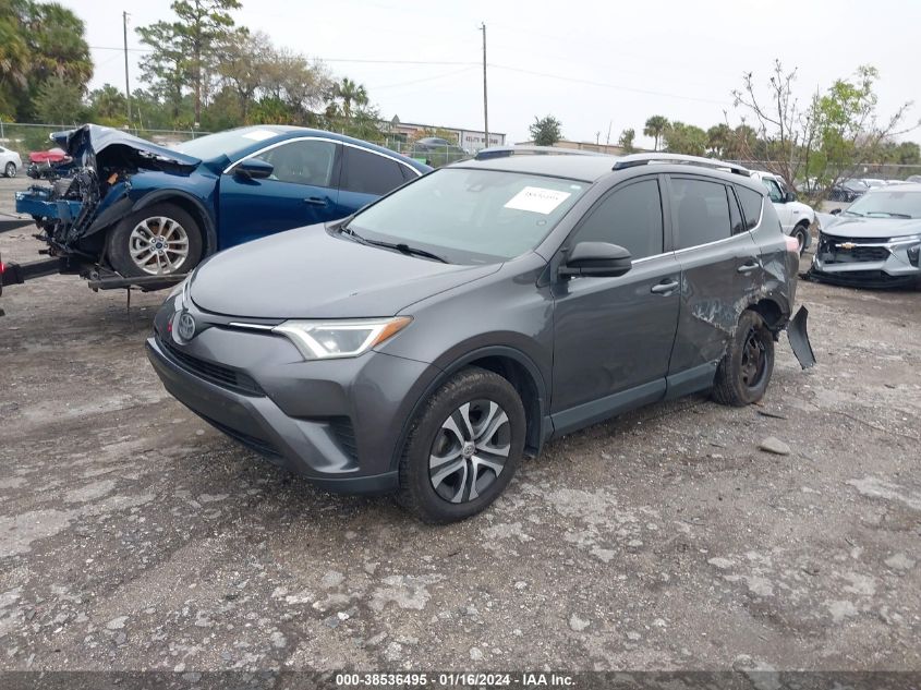 JTMZFREV8HJ700076 2017 Toyota Rav4 Le