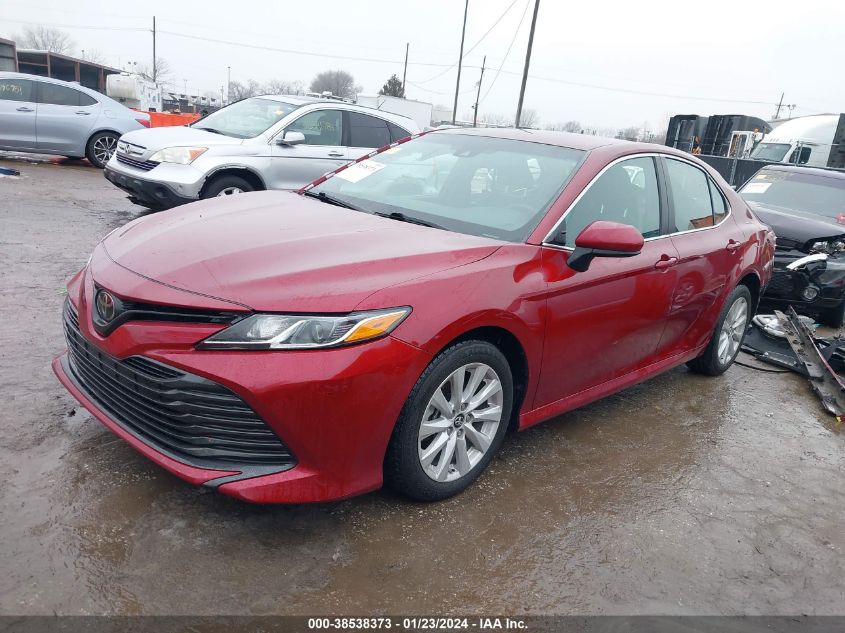 4T1B11HK8JU671049 2018 Toyota Camry Le