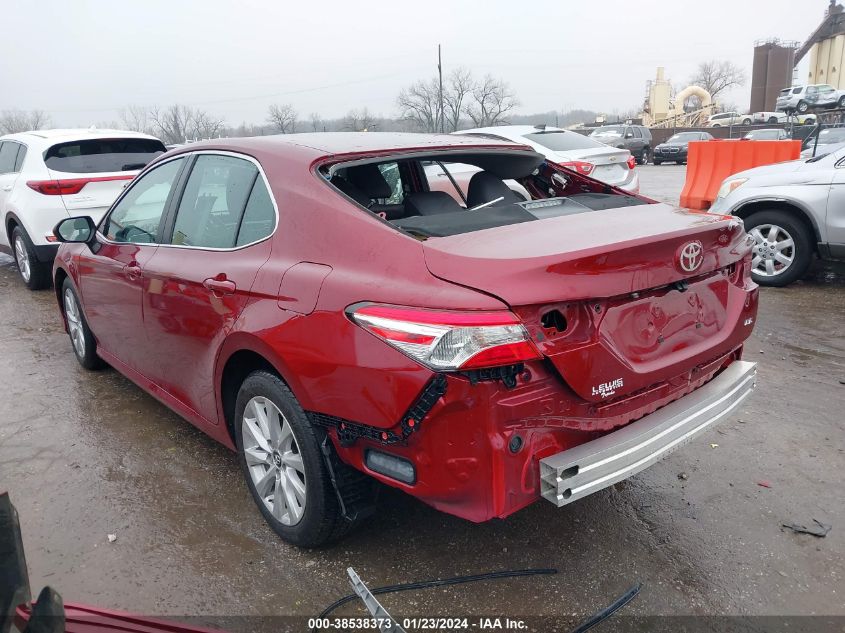 4T1B11HK8JU671049 2018 Toyota Camry Le