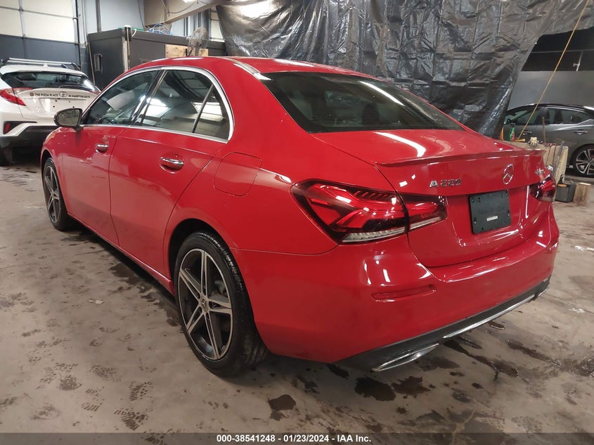 2019 Mercedes-Benz A 220 4Matic VIN: WDD3G4FB7KW020454 Lot: 38541248