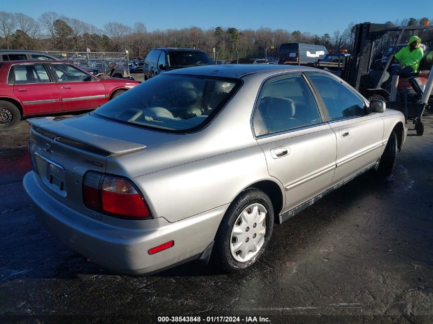 1996 Honda Accord Lx/Ex VIN: 1HGCD5637TA103898 Lot: 38543848