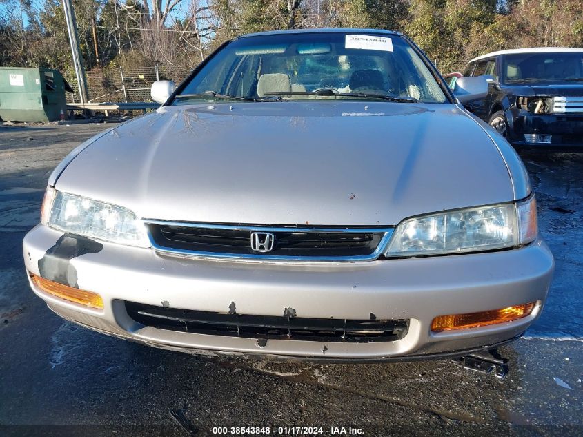 1996 Honda Accord Lx/Ex VIN: 1HGCD5637TA103898 Lot: 38543848