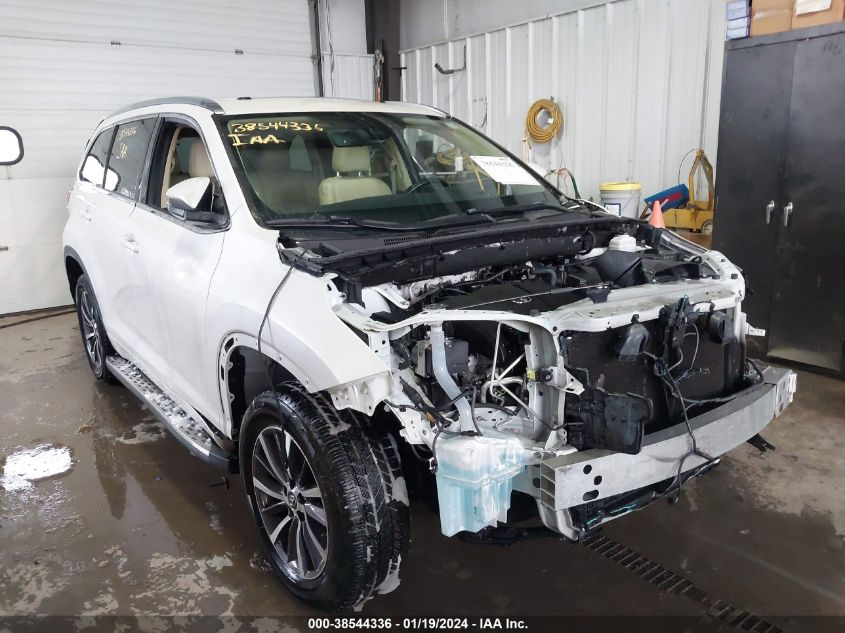 5TDKZRFH4HS524504 2017 Toyota Highlander Xle