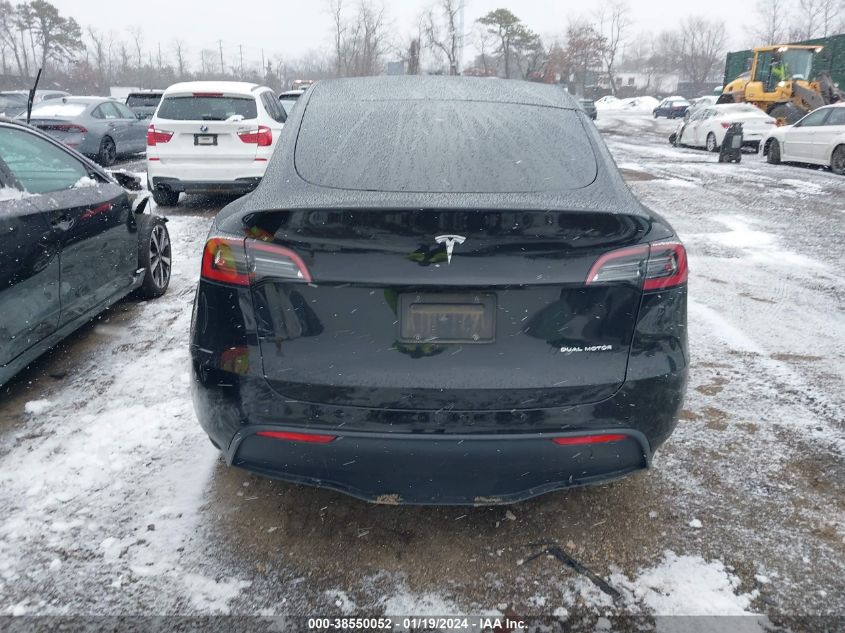 2022 Tesla Model Y Long Range Dual Motor All-Wheel Drive VIN: 7SAYGDEE8NF307129 Lot: 38550052