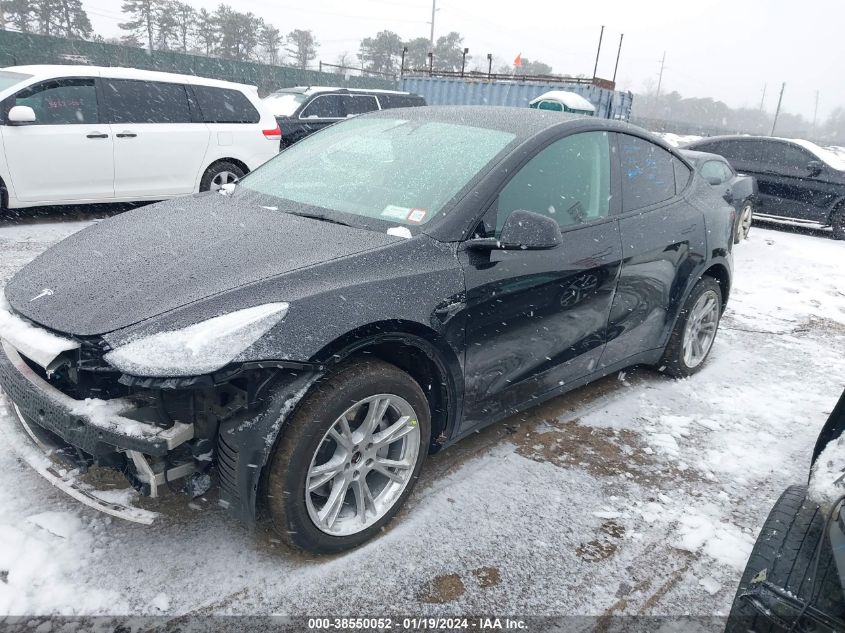 2022 Tesla Model Y Long Range Dual Motor All-Wheel Drive VIN: 7SAYGDEE8NF307129 Lot: 38550052