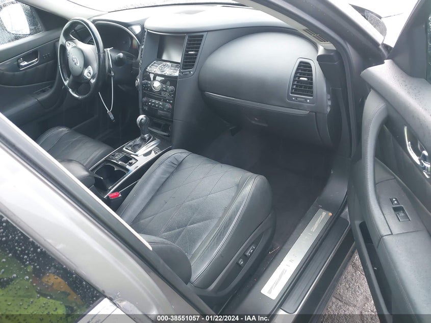2009 INFINITI FX35 VIN: JNRAS18U49M101754