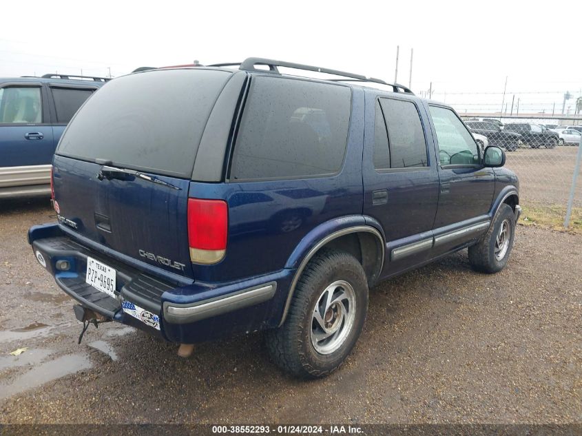 1GNDT13W1W2255534 1998 Chevrolet Blazer Ls