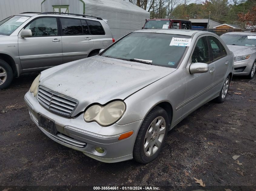 2005 Mercedes-Benz C 240 Luxury 4Matic VIN: WDBRF81J45F707665 Lot: 38554661