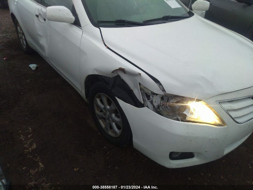 4T1BF3EK1BU777393 2011 Toyota Camry Le