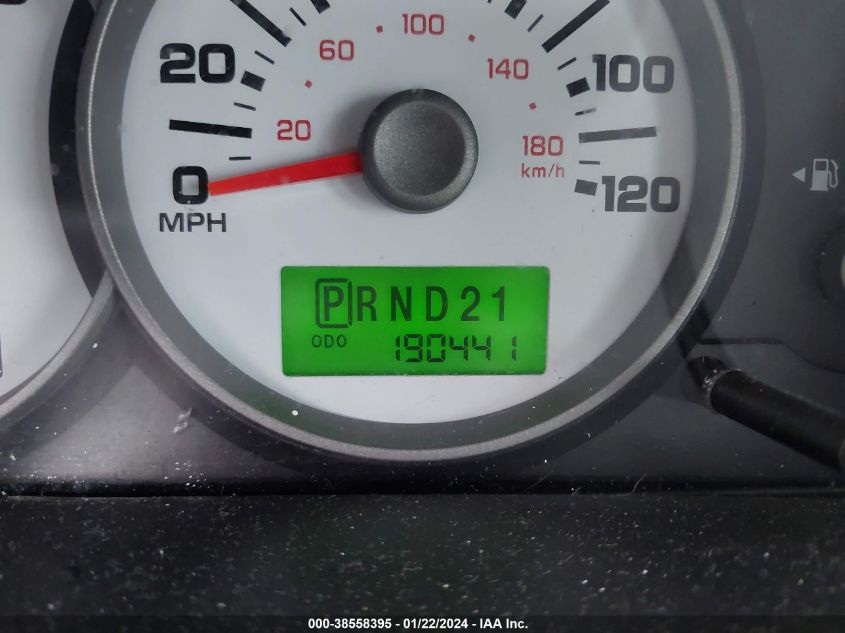 2005 Ford Escape Xls VIN: 1FMYU02Z55KB15302 Lot: 38558395