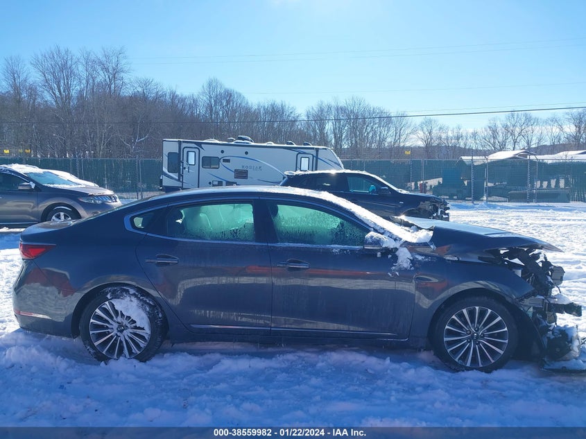 2017 KIA CADENZA PREMIUM KNALB4J13H5044737